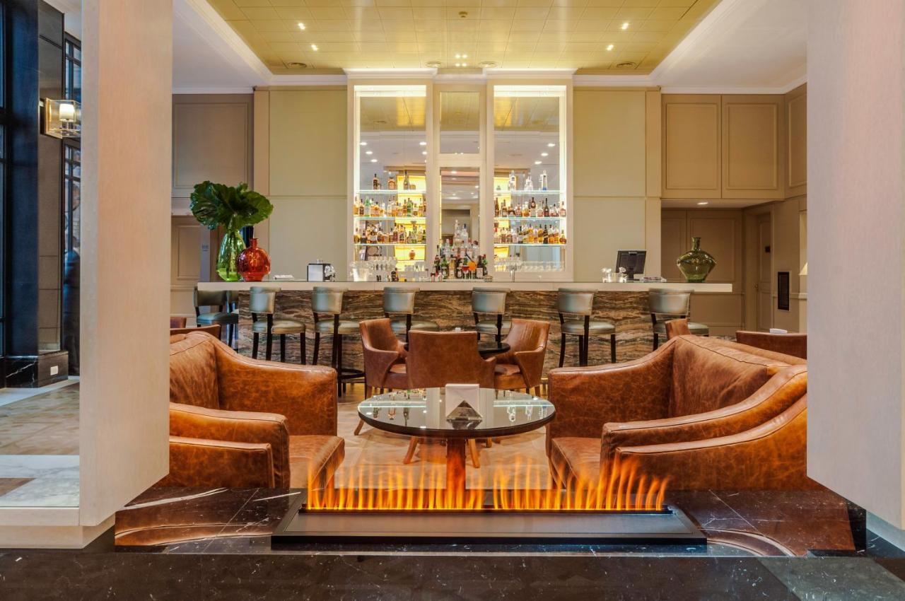 Alvear Icon Hotel Buenos Aires Exterior foto The bar at the hotel